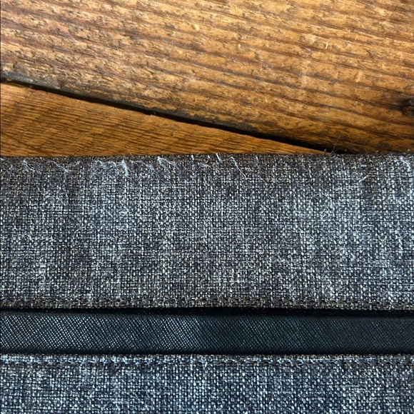 Henri Bendel Jetsetter crossbody bag - Picture 5 of 7